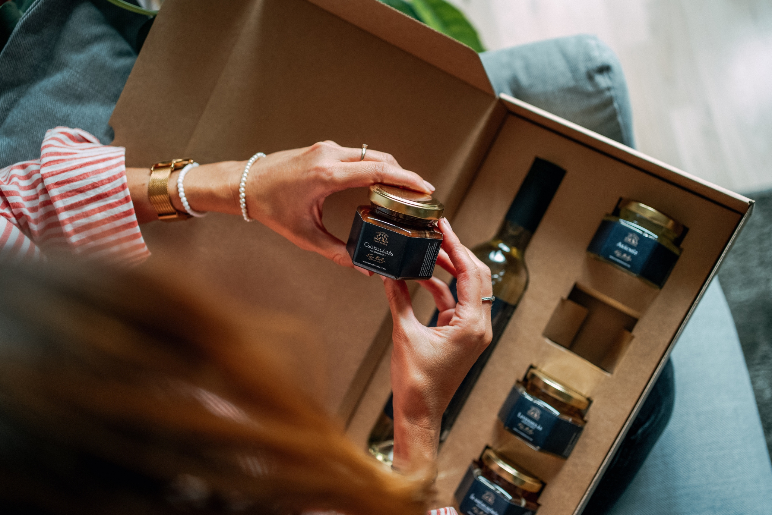 zumi_meheszet_akac_mezbor_premium_5